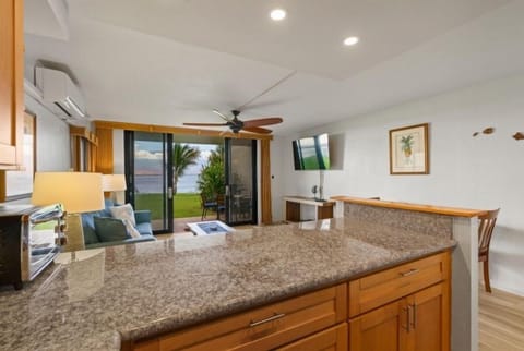 Condo, 1 Bedroom | Living area