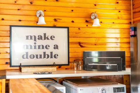 House, Multiple Beds, Patio, Garden View (The Clover Cottage) | Interior