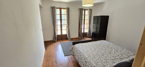 Premium bedding, free WiFi, bed sheets
