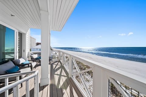 House, 5 Bedrooms | Property grounds