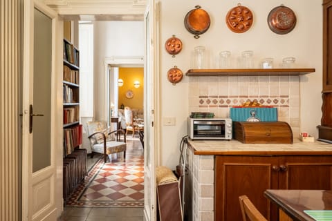 Apartment, 2 Bedrooms, Patio, Lake View | Private kitchen | Fridge, microwave, stovetop, espresso maker