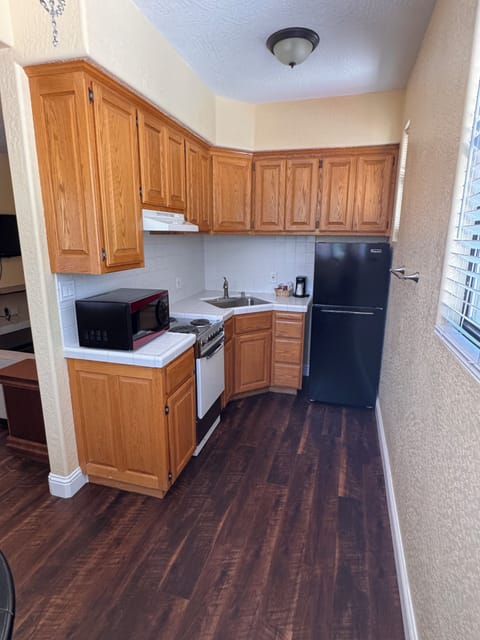 Superior Suite, 1 King Bed with Sofa bed, Non Smoking, Kitchen | Private kitchen | Fridge, microwave, coffee/tea maker