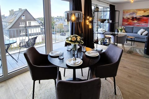 Apartment | Dining
