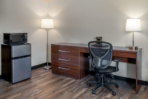 In-room safe, desk, iron/ironing board, free WiFi