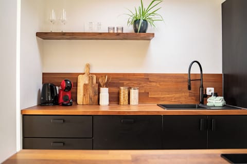 House, 2 Bedrooms, River View | Private kitchen | Full-size fridge, oven, stovetop, dishwasher