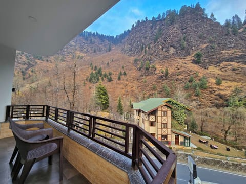 Superior Room, Balcony, Mountain View | Balcony view