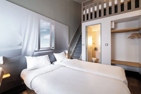 Quadruple Room, Non Smoking | Premium bedding, desk, soundproofing, free WiFi