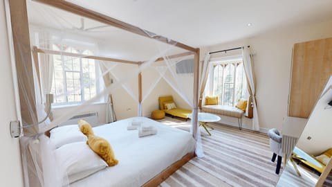 Family Room, Mountain View | Iron/ironing board, free WiFi, bed sheets