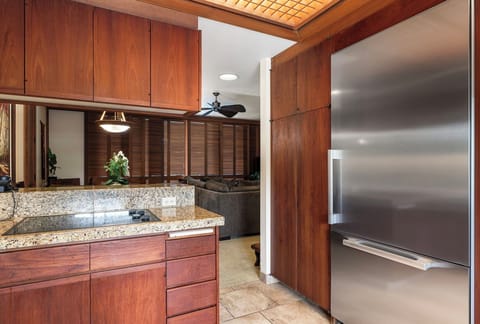 Condo, Multiple Beds, Balcony, Ocean View (Mauna Lani Terrace D203) | Interior