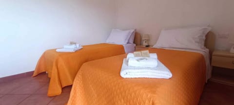 Classic Twin Room, Garden View | Cribs/infant beds, free WiFi, bed sheets, wheelchair access