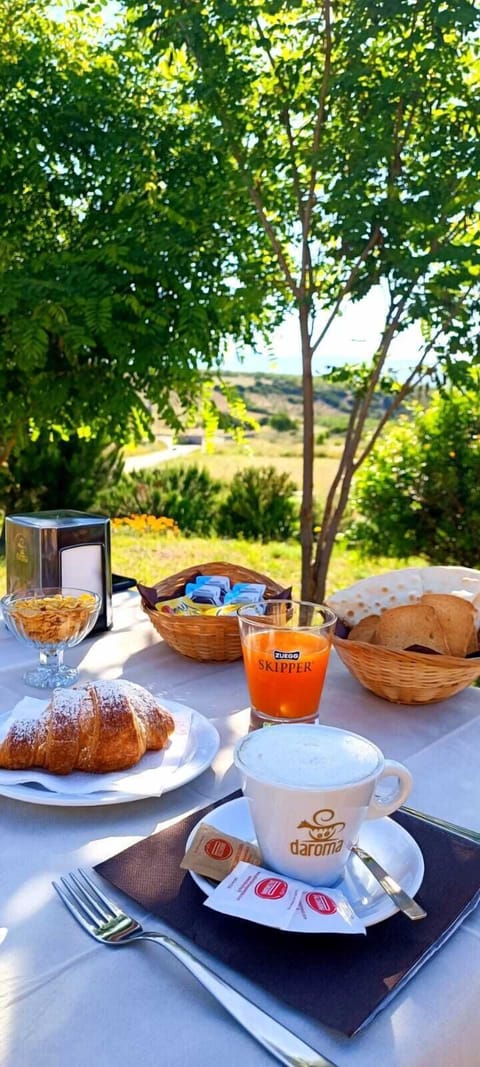 Free daily cooked-to-order breakfast