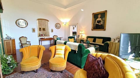 Apartment, 3 Bedrooms, City View | Living room