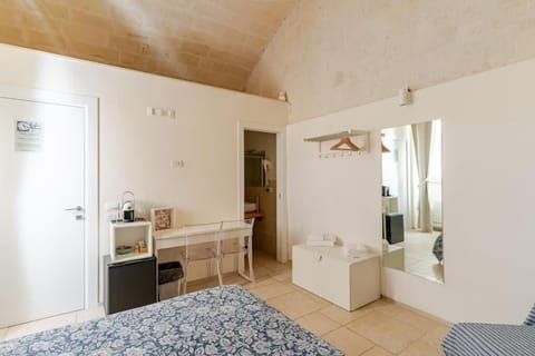 Economy Double Room | Desk, laptop workspace, free WiFi