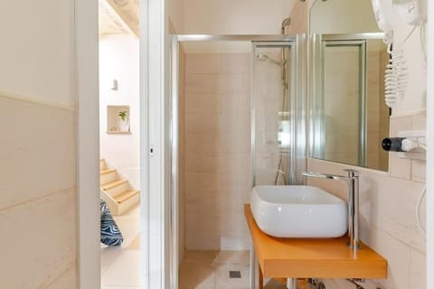 Deluxe Double Room, City View | Bathroom | Shower, hair dryer, towels, soap