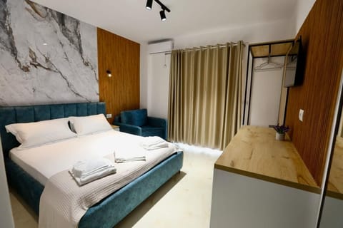 Superior Double Room, Balcony, City View | Desk, soundproofing, free WiFi