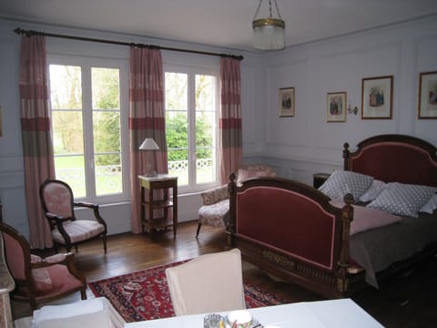 Double Room (1900) | Iron/ironing board, free WiFi, bed sheets