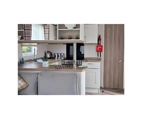 Individually furnished, free wired internet, bed sheets