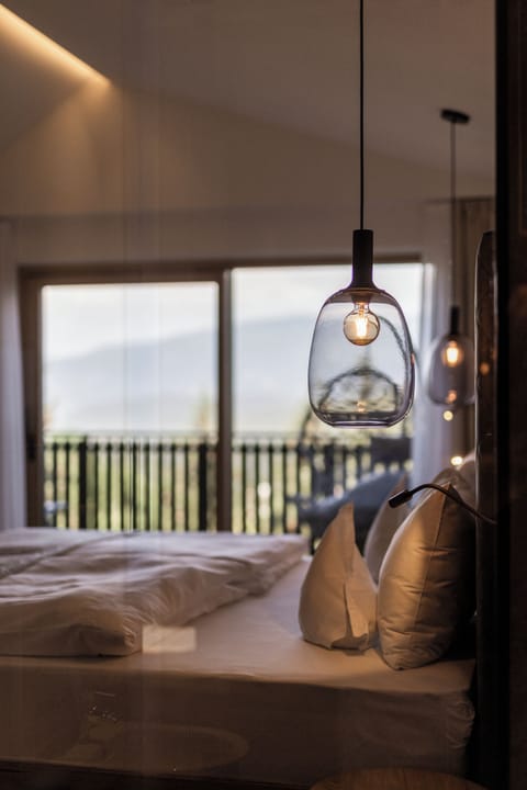 Deluxe Double Room, Valley View | Minibar, in-room safe, blackout drapes, free WiFi