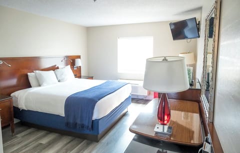 Desk, blackout drapes, iron/ironing board, free WiFi