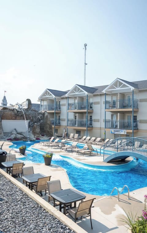 3 outdoor pools, open 9:00 AM to 9:00 PM, cabanas (surcharge)