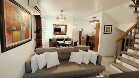 House, 3 Bedrooms, Accessible, Smoking | Living room