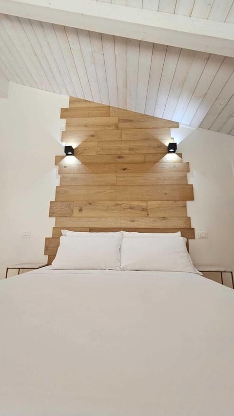 Luxury Suite, Sea View | In-room safe, soundproofing, iron/ironing board, free WiFi