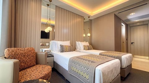 Standard Room | Premium bedding, Select Comfort beds, free minibar items, in-room safe