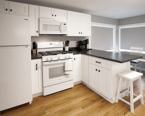 Family Cottage, Park View | Private kitchen