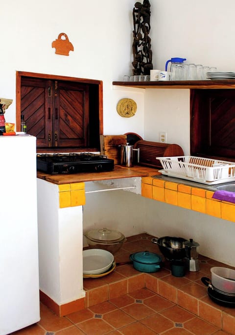 Classic Apartment, Sea View | Private kitchen