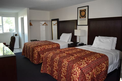 Standard Double Room, 2 Double Beds | Floor plan