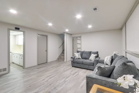 House (6 Bedrooms) | Interior