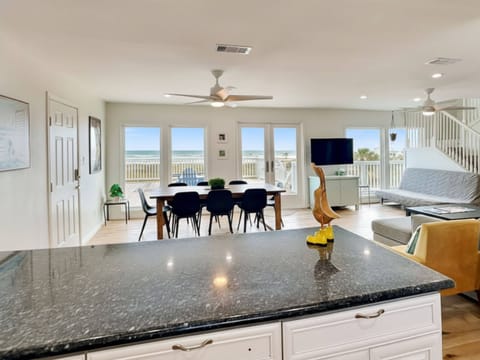 House (4 Bedrooms) | Property amenity