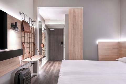 Room, 2 Twin Beds (View) | Egyptian cotton sheets, premium bedding, down comforters, in-room safe