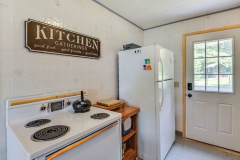 House (2 Bedrooms) | Interior