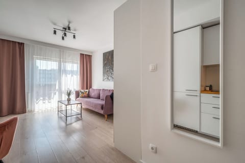Studio, Balcony | Iron/ironing board, free WiFi