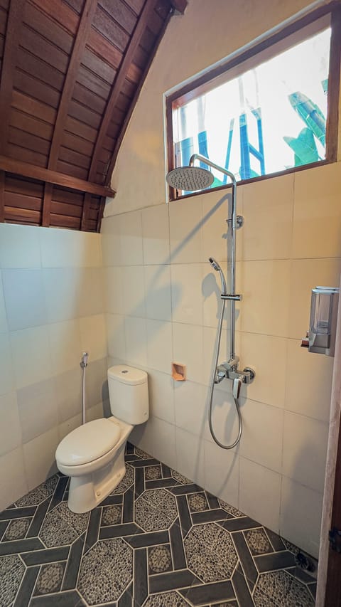 Double Room, Kitchen, Courtyard View | Bathroom | Shower, free toiletries, hair dryer, towels