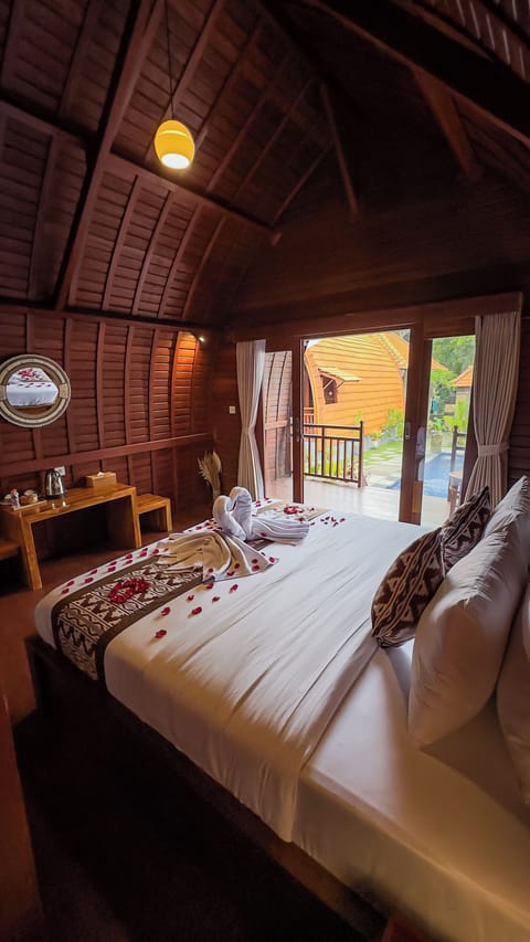 Double Room, Kitchen, Courtyard View | Premium bedding, free minibar, desk, laptop workspace