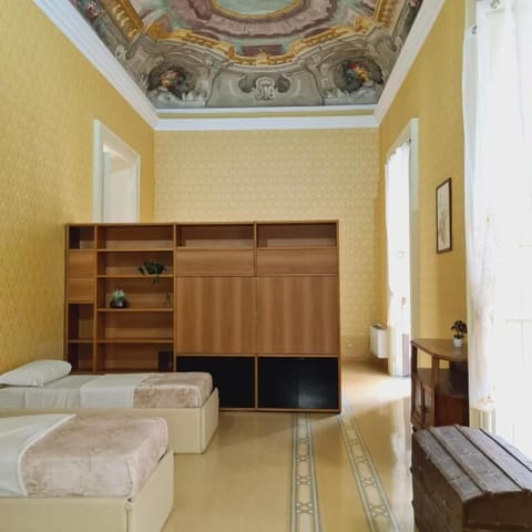 Soundproofing, free WiFi