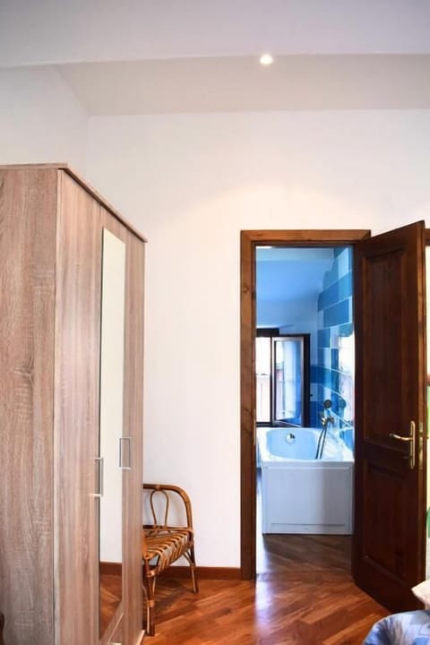 Deluxe Double Room, Mountain View | Interior