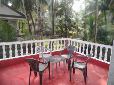 Standard Room, 1 Bedroom, Garden View | Terrace/patio