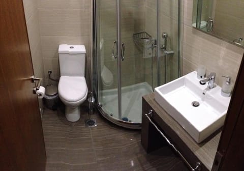 Shower, free toiletries, hair dryer, bathrobes