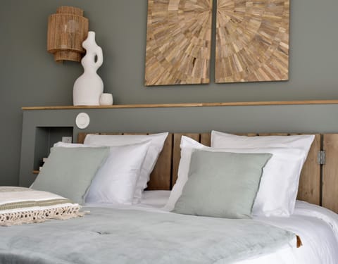 Deluxe Double or Twin Room, Pool View (Terre de Jade) | In-room safe, iron/ironing board, free WiFi