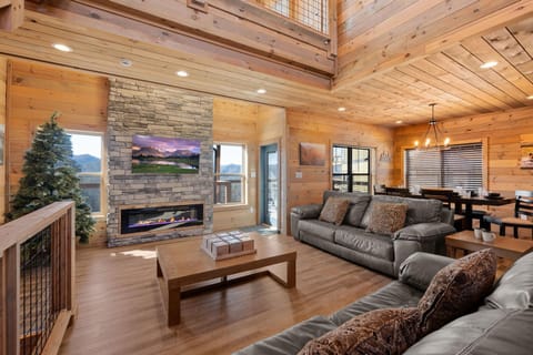 House, Multiple Beds, Balcony, Garden View (The Phoenix) | Living area