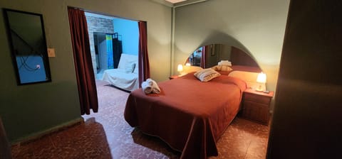 Deluxe Apartment | Blackout drapes, iron/ironing board, free WiFi