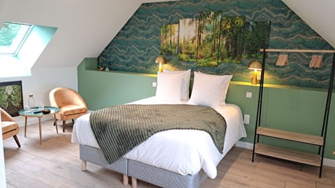 Luxury Double Room, Ensuite | Premium bedding, desk, laptop workspace, free WiFi