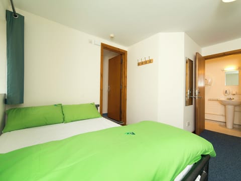 Bed sheets, wheelchair access