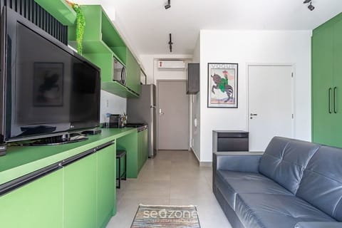 Basic Apartment | Living area