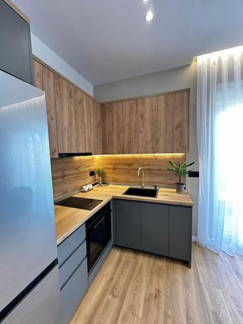 Comfort Apartment, Balcony, City View | Private kitchen | Electric kettle, toaster