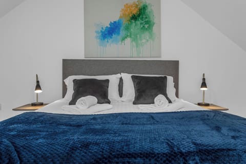 Standard Quadruple Room, Multiple Beds | Free WiFi, bed sheets