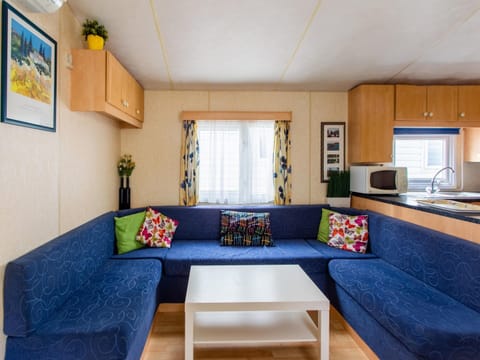 Mobile Home | Living room